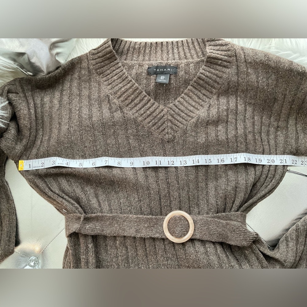 🛑🛑🛑TAHARI SWEATER DRESS - Picture 8 of 11